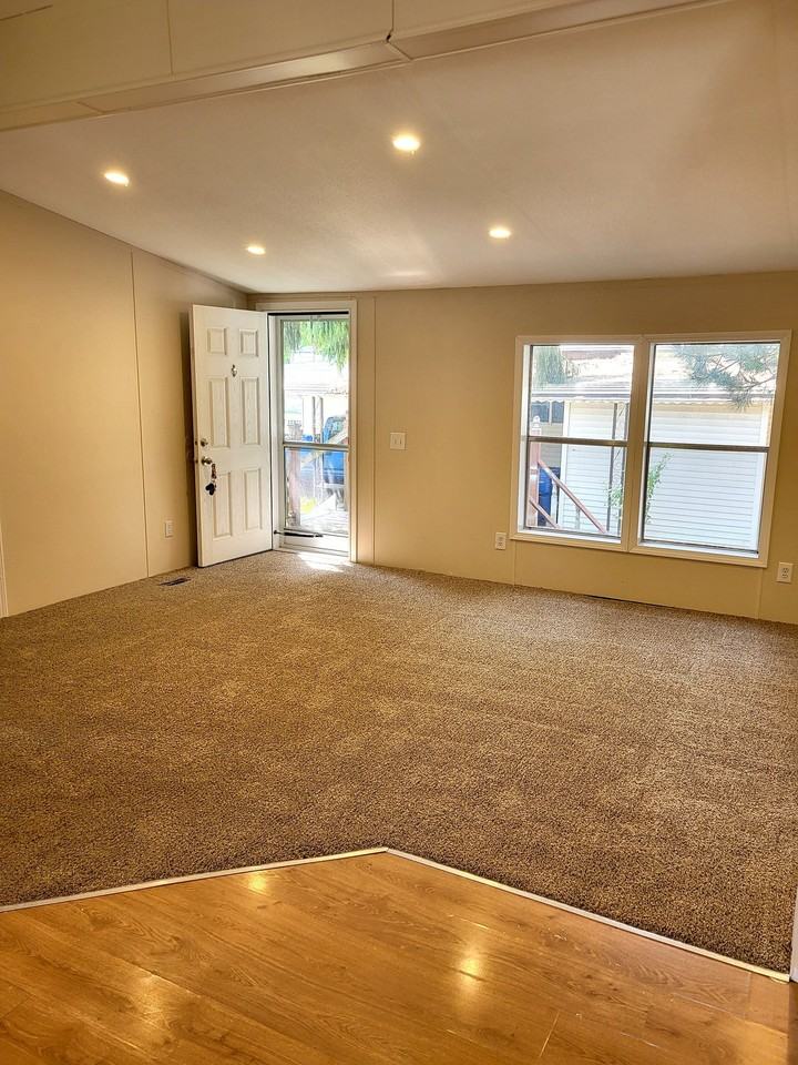 2013 Lovell Ct #130 - Photo 3 of 13
