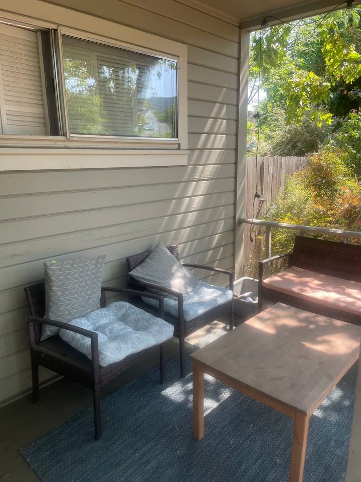 657 Siskiyou Blvd #1 - Photo 2 of 10