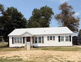 featured image of 4900 E Highland Dr