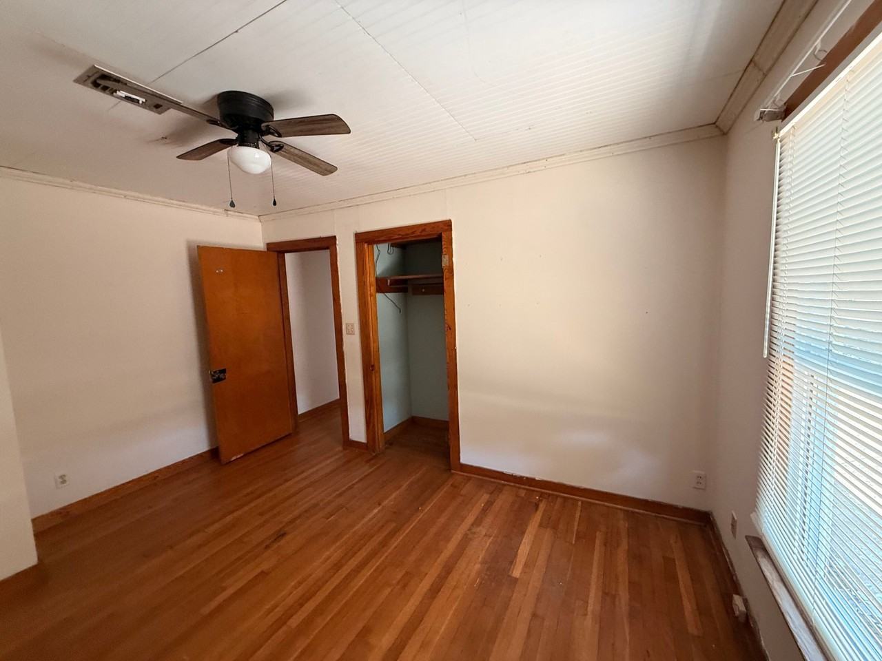 4900 E Highland Dr - Photo 6 of 10