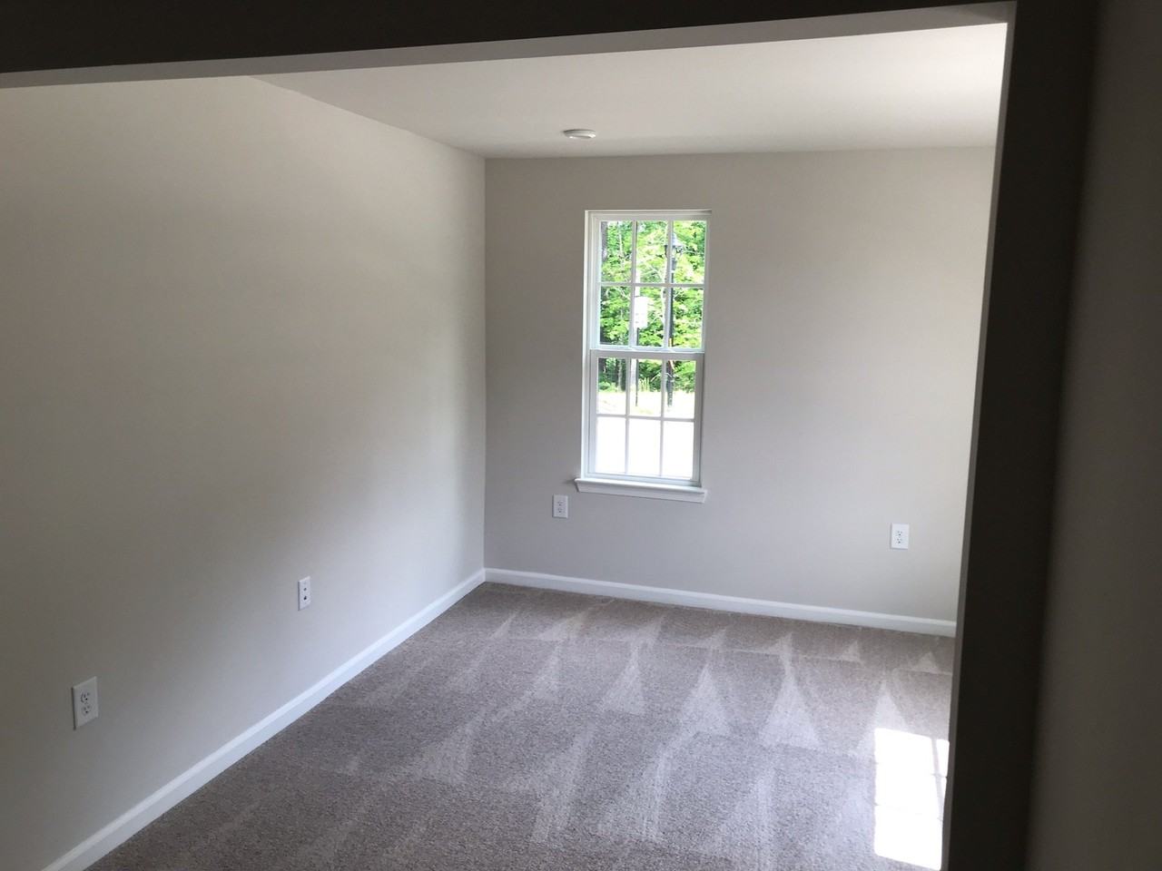 1123 Kentlands Dr - Photo 3 of 20