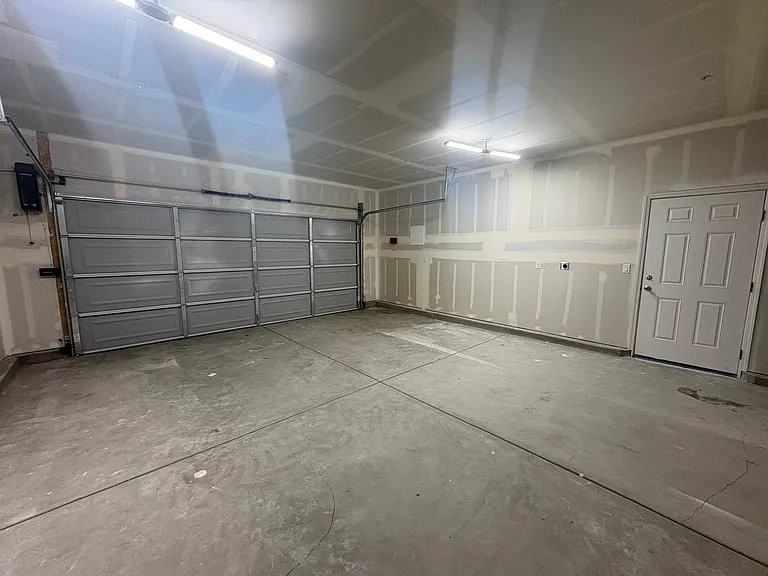 414 E Fremont St - Photo 5 of 19