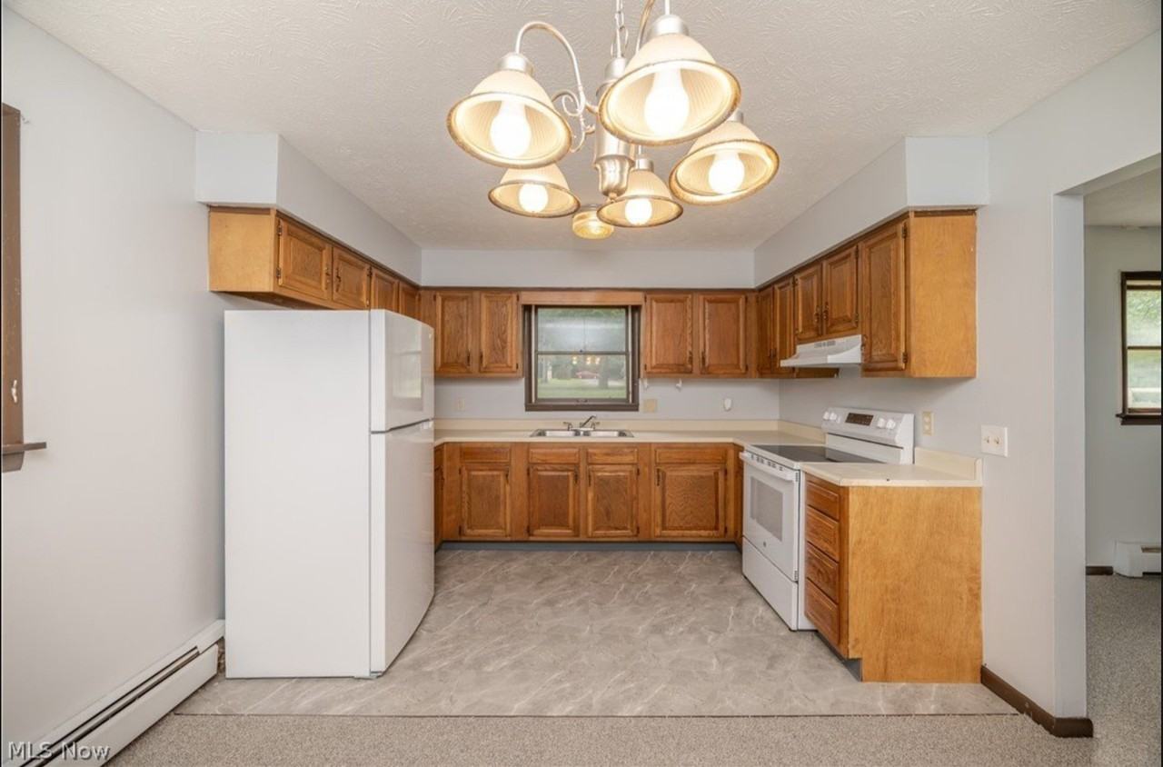 8136 Stadler Ave - Photo 5 of 20