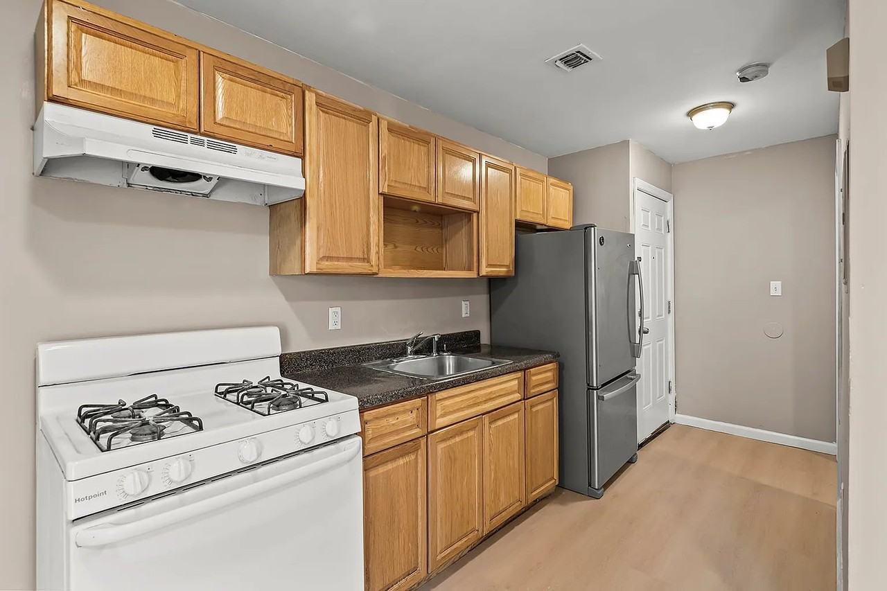 113 E Main St #2 - Photo 2 of 12
