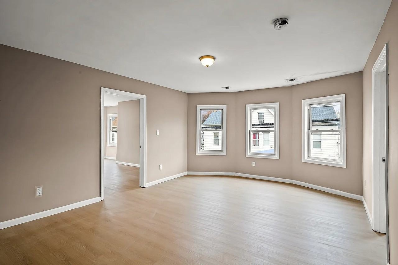 113 E Main St #2 - Photo 6 of 12