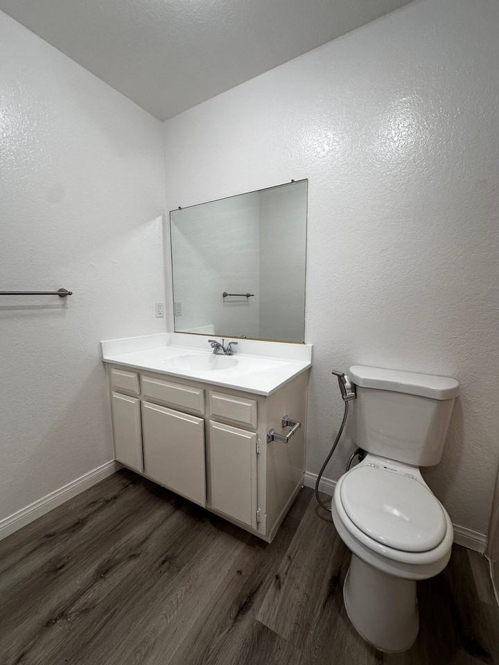 5134 N Glendora Ave #33 - Photo 7 of 10