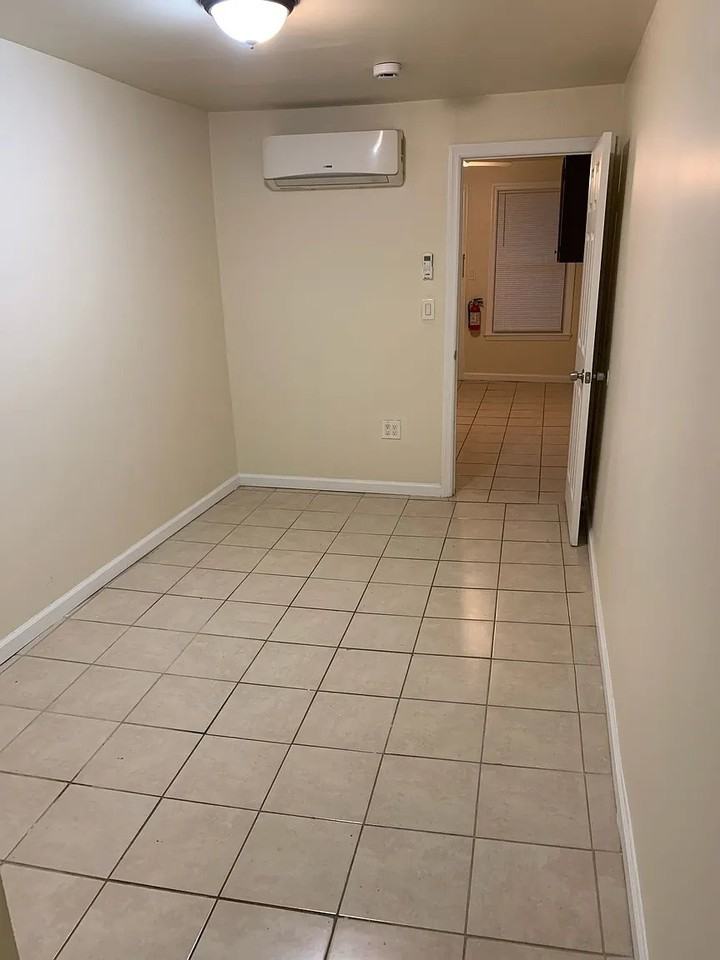 83 Market St #9 - Photo 4 of 7