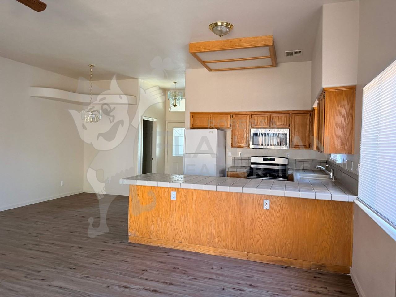 2974 Westminster Ct - Photo 5 of 17