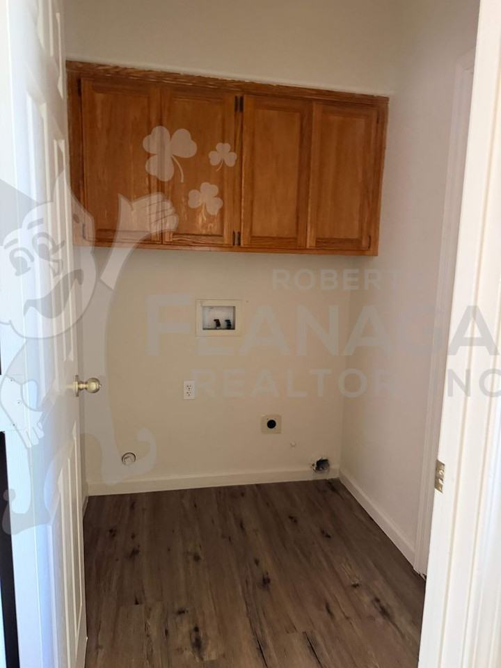 2974 Westminster Ct - Photo 7 of 17