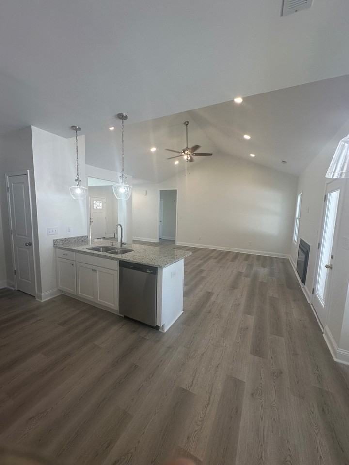 645 Glensford Dr #1 - Photo 3 of 13