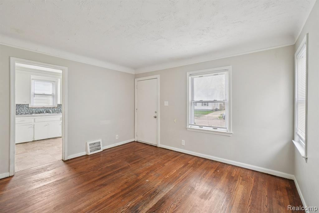 19717 Kenosha St #1 - Photo 2 of 10