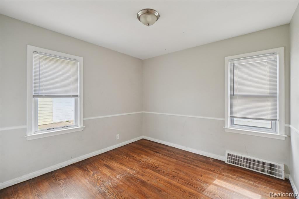 19717 Kenosha St #1 - Photo 4 of 10