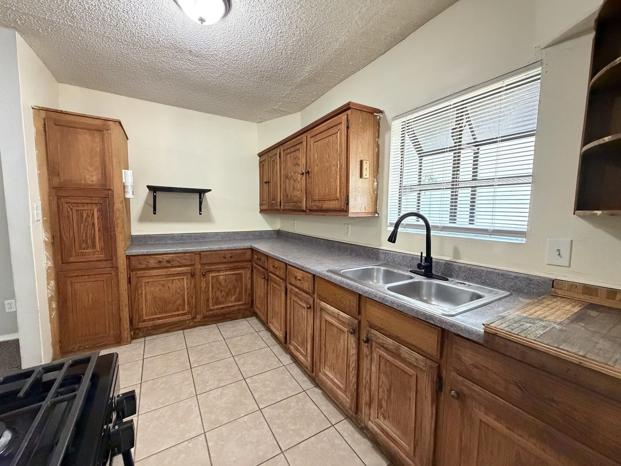 3112 Nw 14th St #1 - Photo 3 of 14
