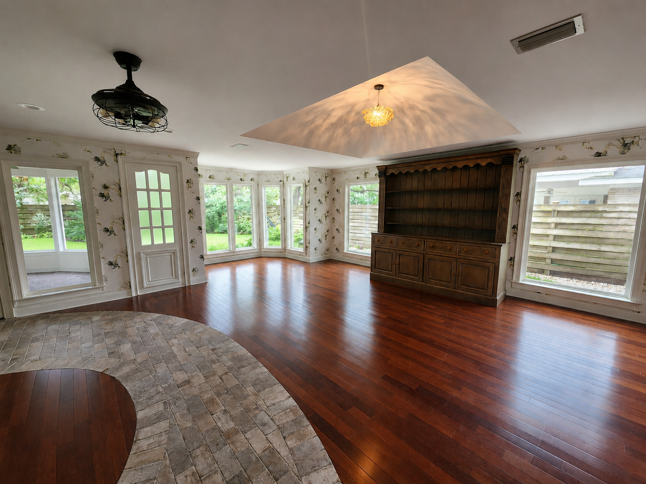 51 Ogden St - Photo 2 of 15