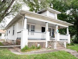 featured image of 709 E Main St