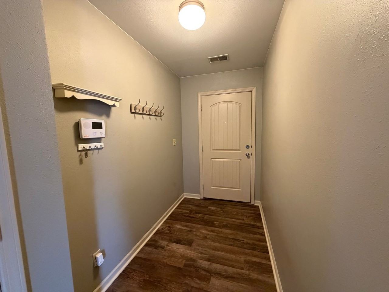 16258 Hailey Ln - Photo 3 of 29