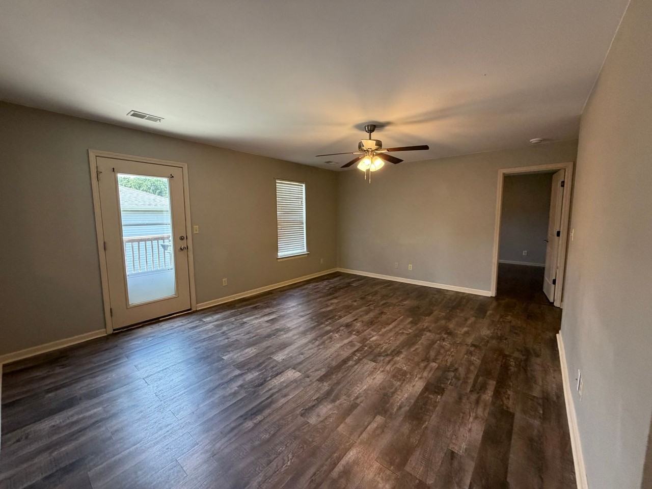 16258 Hailey Ln - Photo 5 of 29