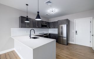 featured image of 920 Farmington Ave
