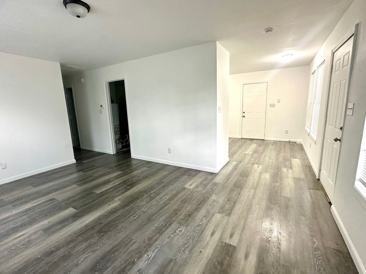 746 Edgemont Ave - Photo 5 of 26