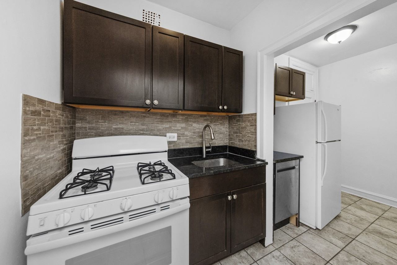 1361 W Estes Ave #71-3D - Photo 2 of 11