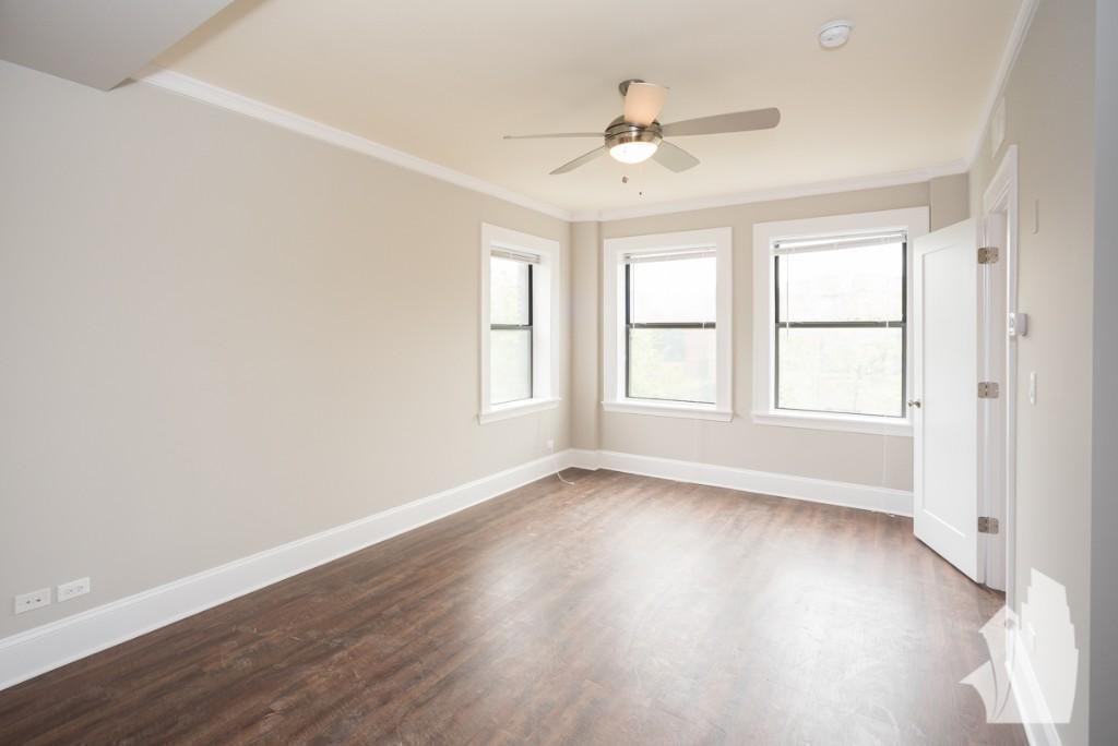 817 W Lakeside Pl #708 - Photo 3 of 9
