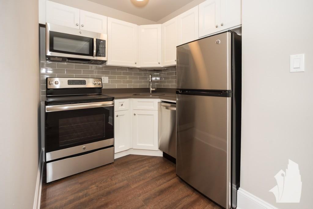 817 W Lakeside Pl #708 - Photo 4 of 9