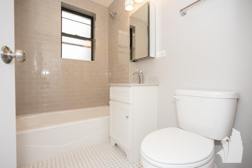 817 W Lakeside Pl #708 - Photo 7 of 9