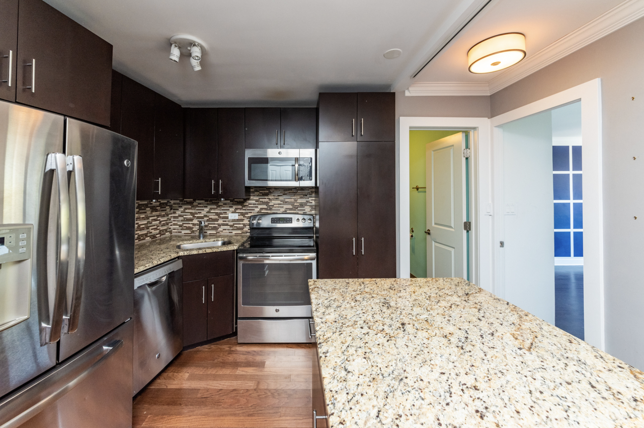 2930 N Sheridan Rd #602 - Photo 5 of 14