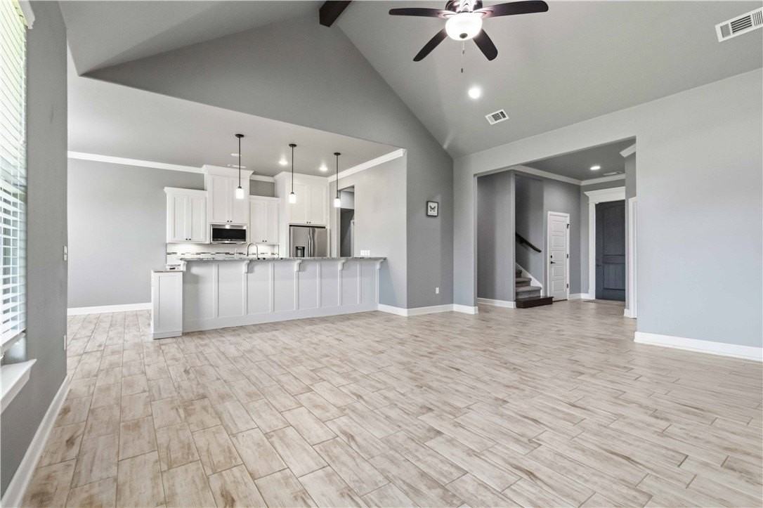 1340 Sweetbriar Cir - Photo 7 of 44