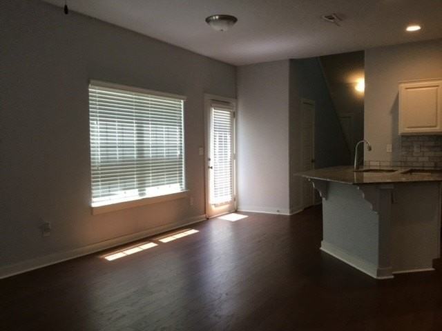 3802 Sw Peachwood Dr - Photo 3 of 17