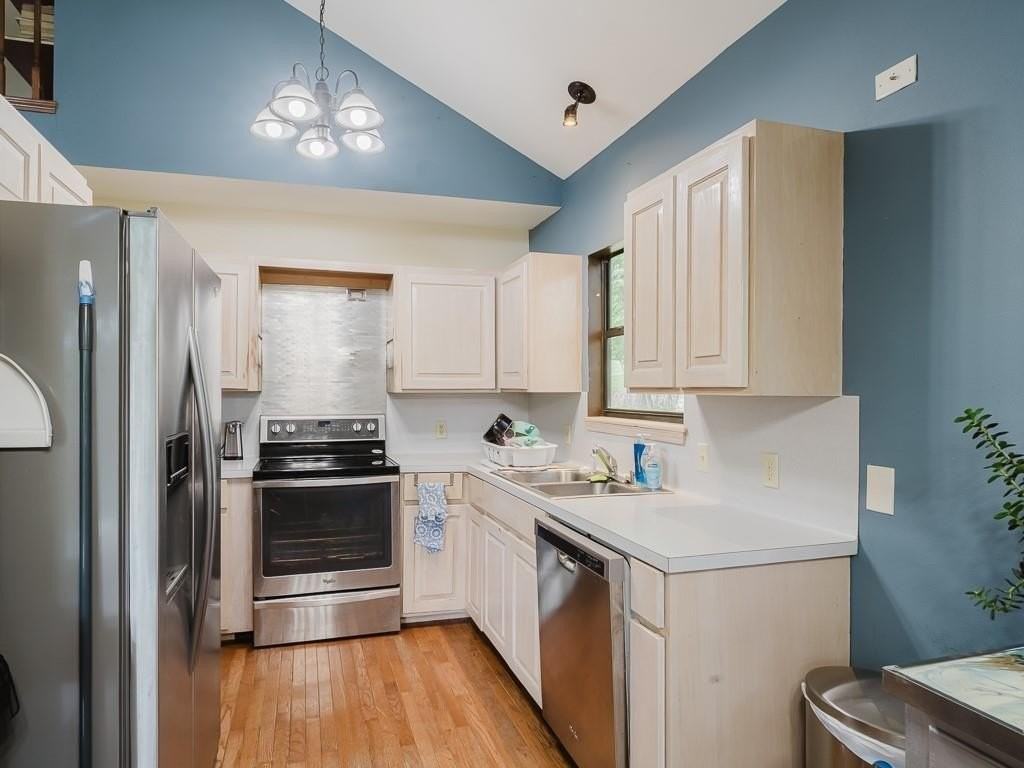 12309 Blueberry Ln - Photo 7 of 27