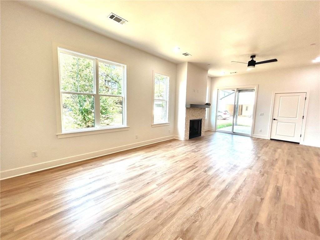 2404 S 31st St - Photo 6 of 22