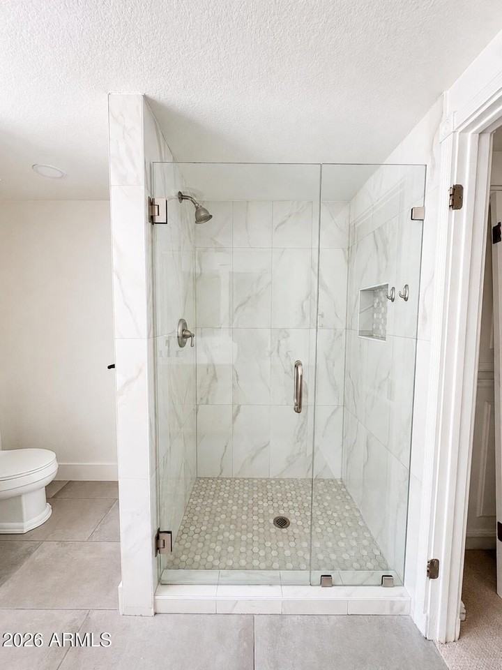 4327 N 69th Way - Photo 5 of 35