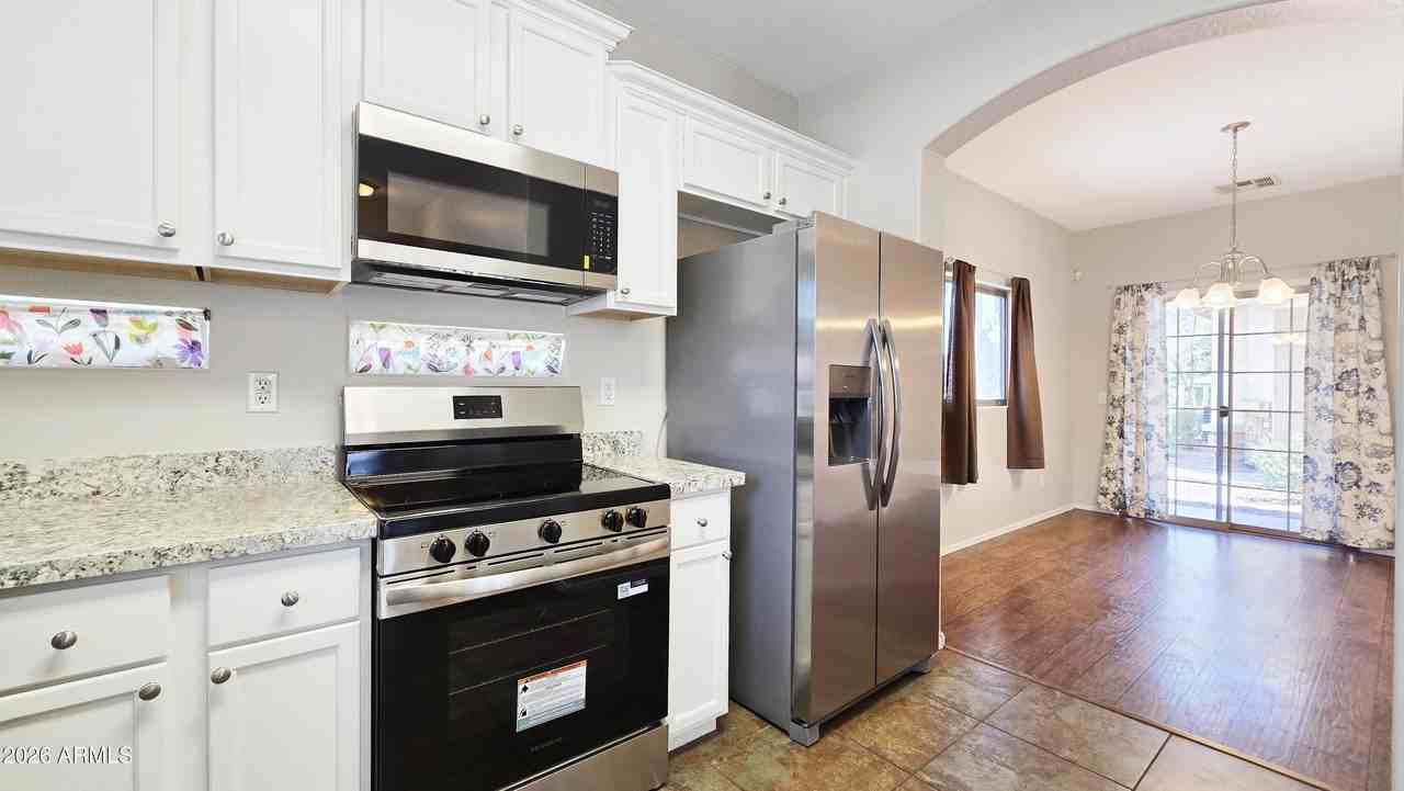 14743 N 177th Ave - Photo 4 of 20