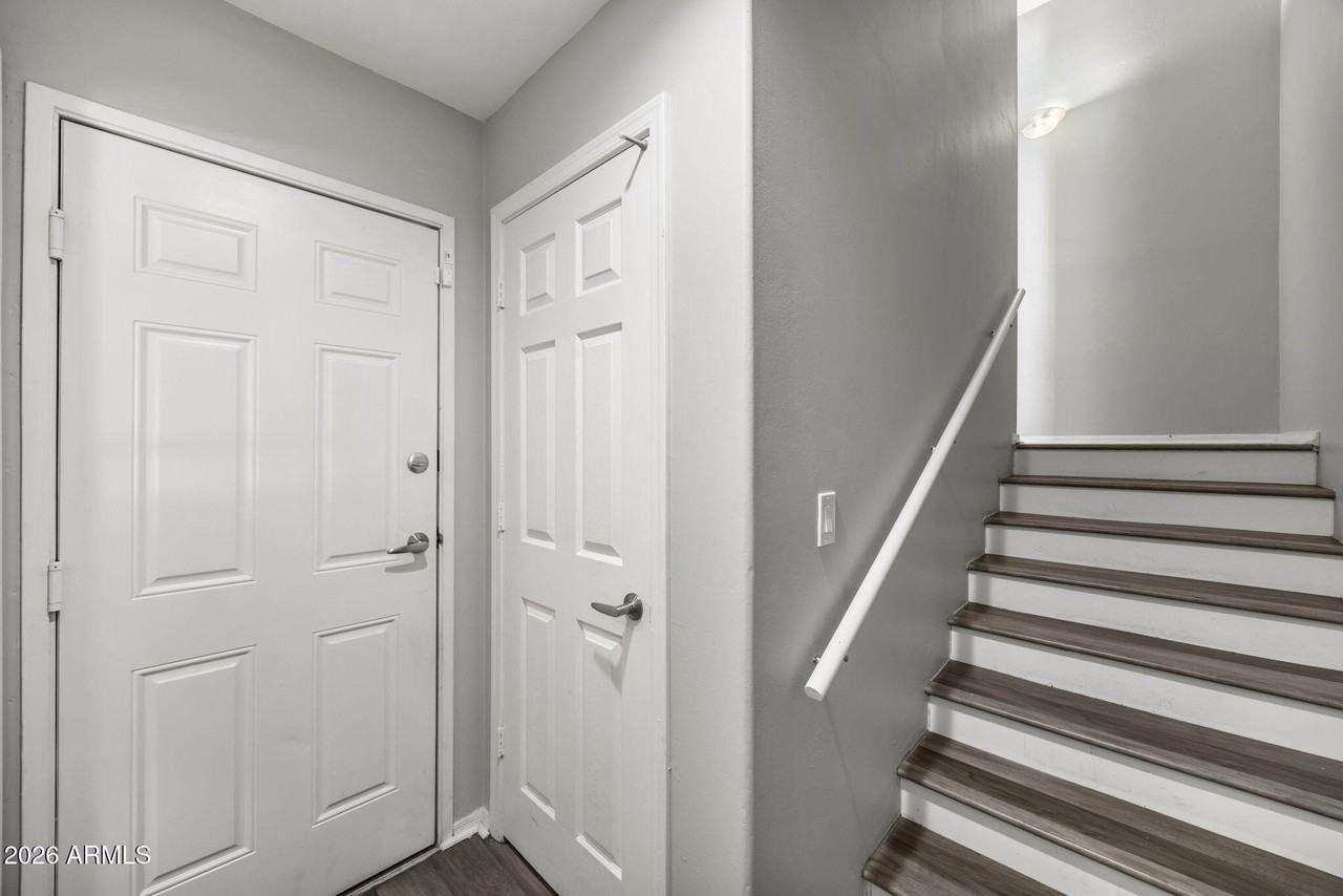 2450 W Glenrosa Ave #9 - Photo 3 of 31