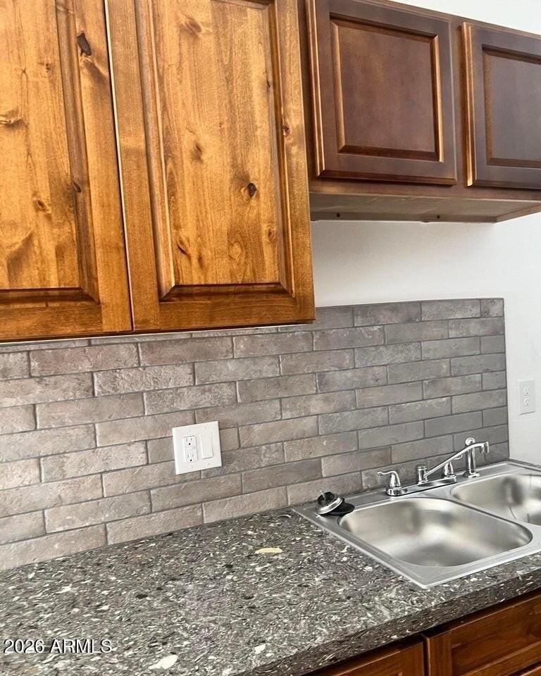 5914 W Myrtle Ave - Photo 2 of 12