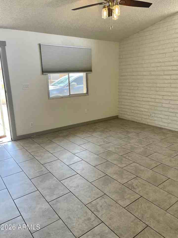 1238 W Malibu Dr - Photo 5 of 24