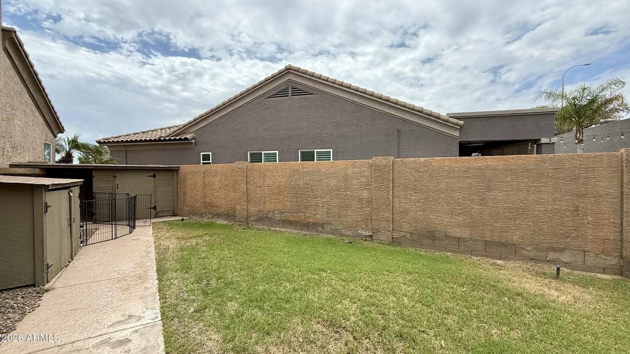 3640 S Barberry Pl - Photo 3 of 38