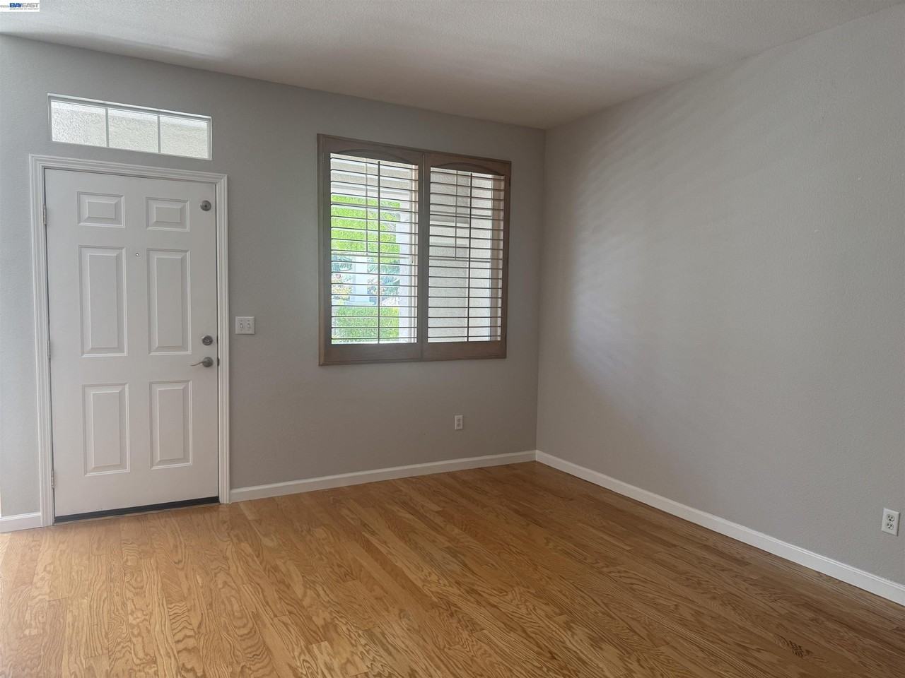 3162 Golden Crest Cmn #3 - Photo 4 of 29