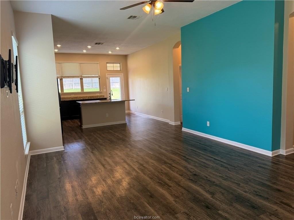 2071 Positano Loop - Photo 5 of 29