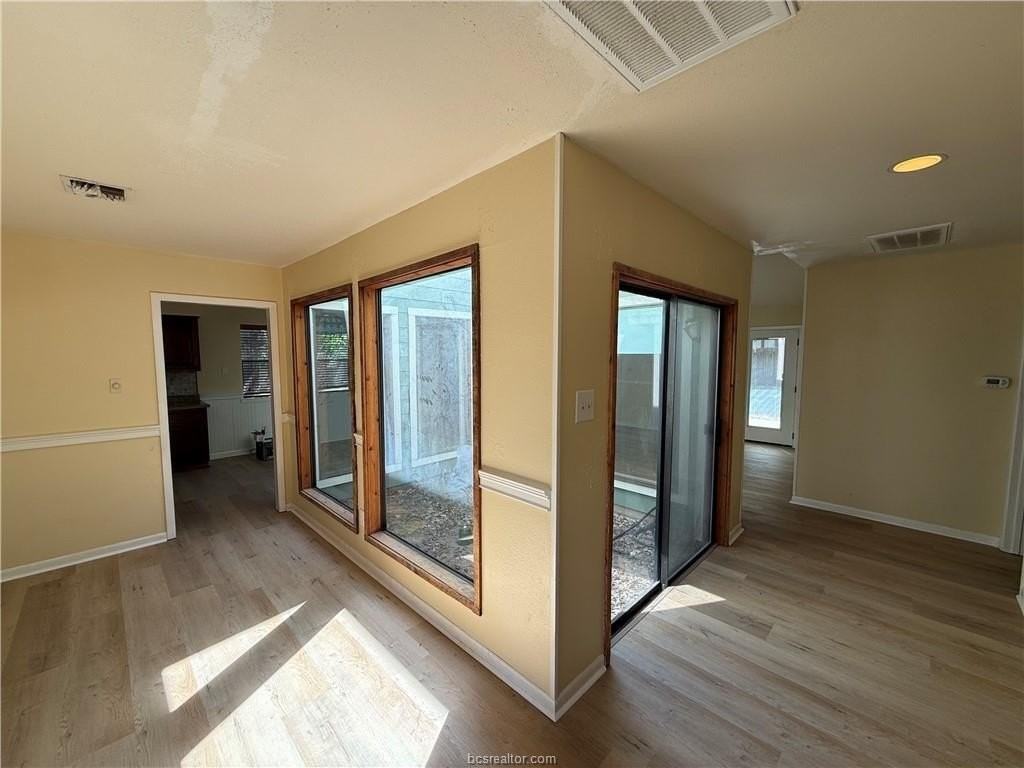 1805 Quail Run - Photo 2 of 26