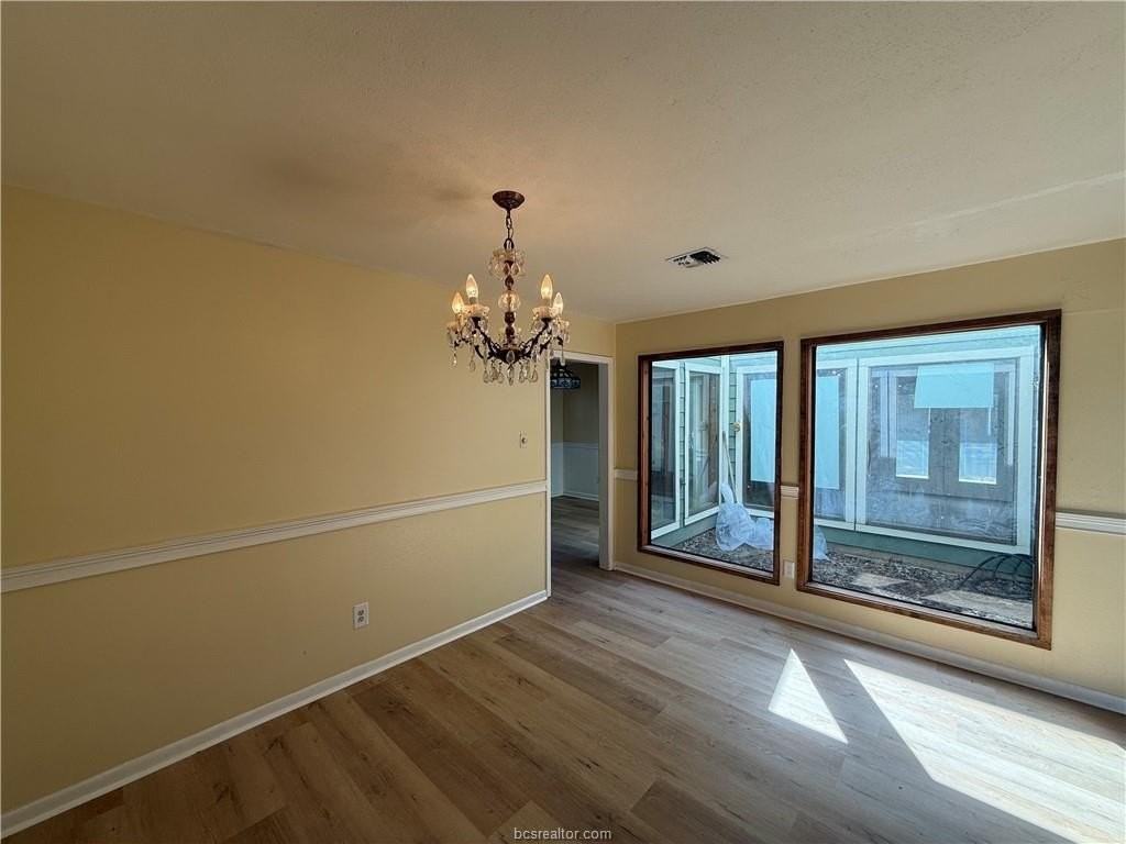 1805 Quail Run - Photo 4 of 26