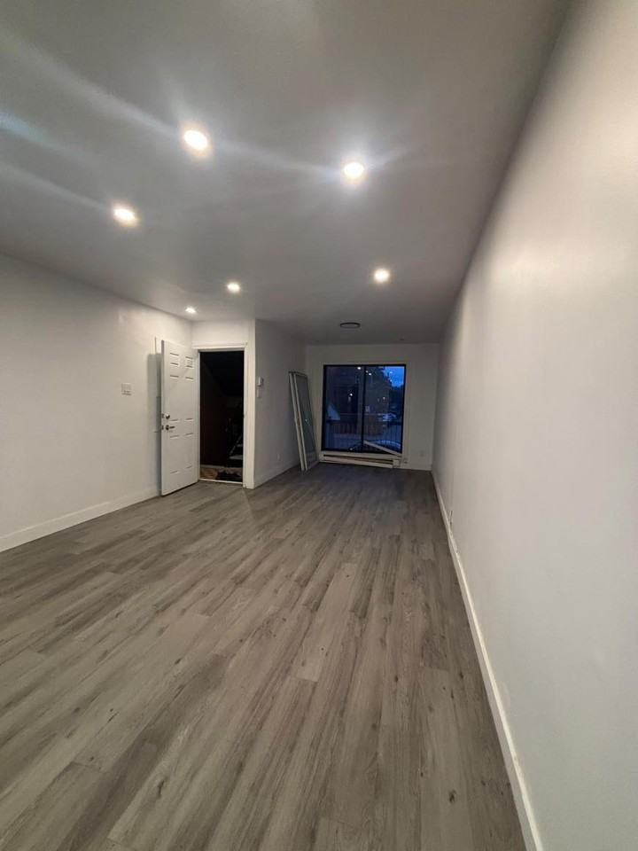 3775 Rue Jean-Talon E - Photo 3 of 10