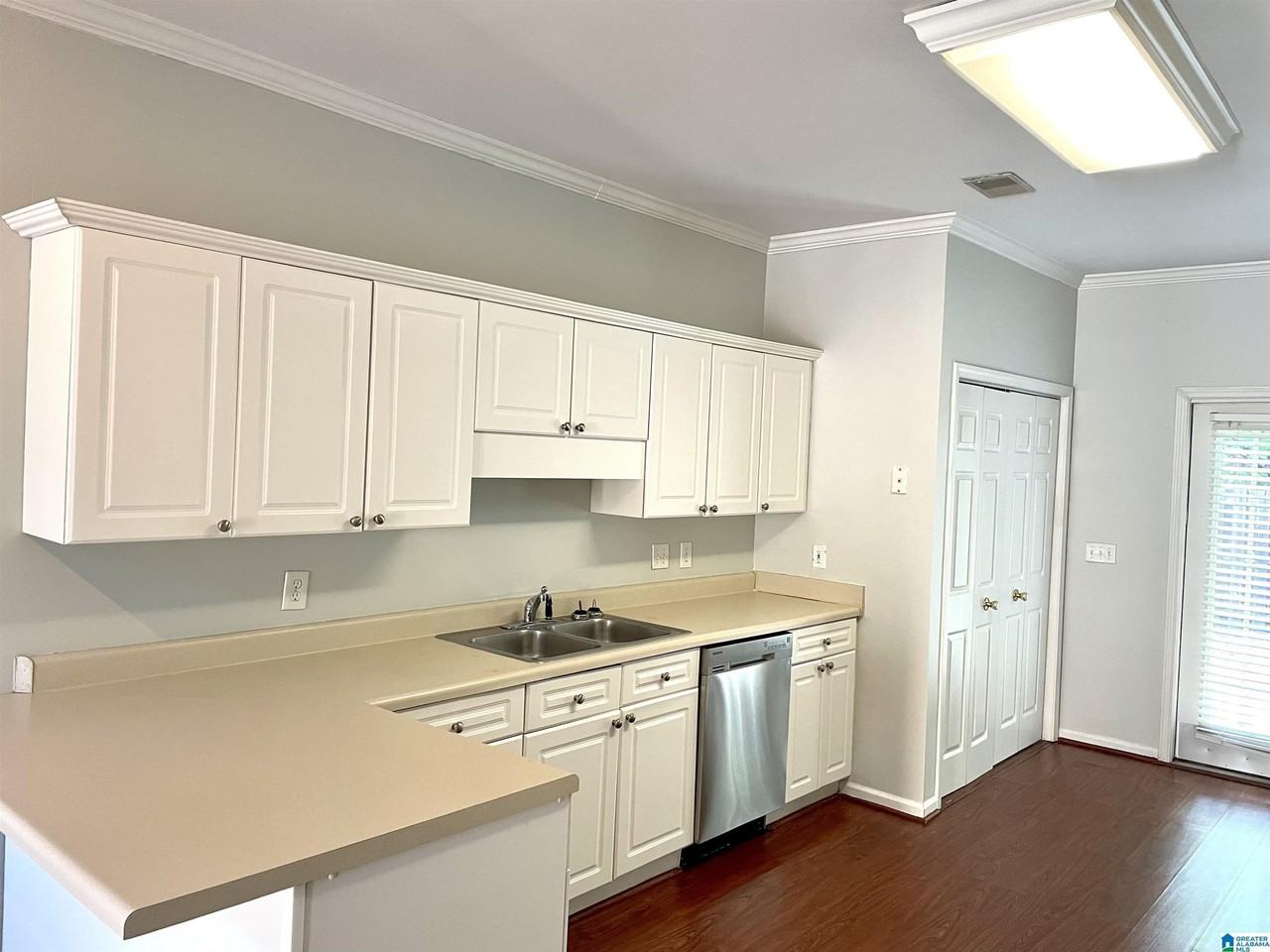 3524 Savannah Park Ln - Photo 5 of 14