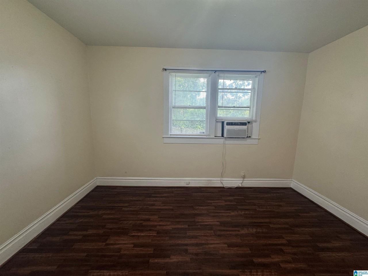 1732 11th Pl S - Photo 4 of 10