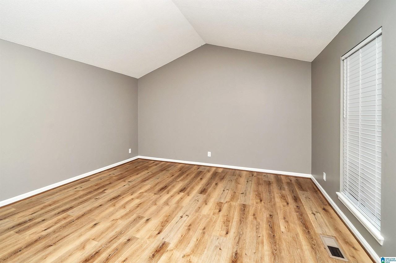 18 Polaris Cir - Photo 7 of 25