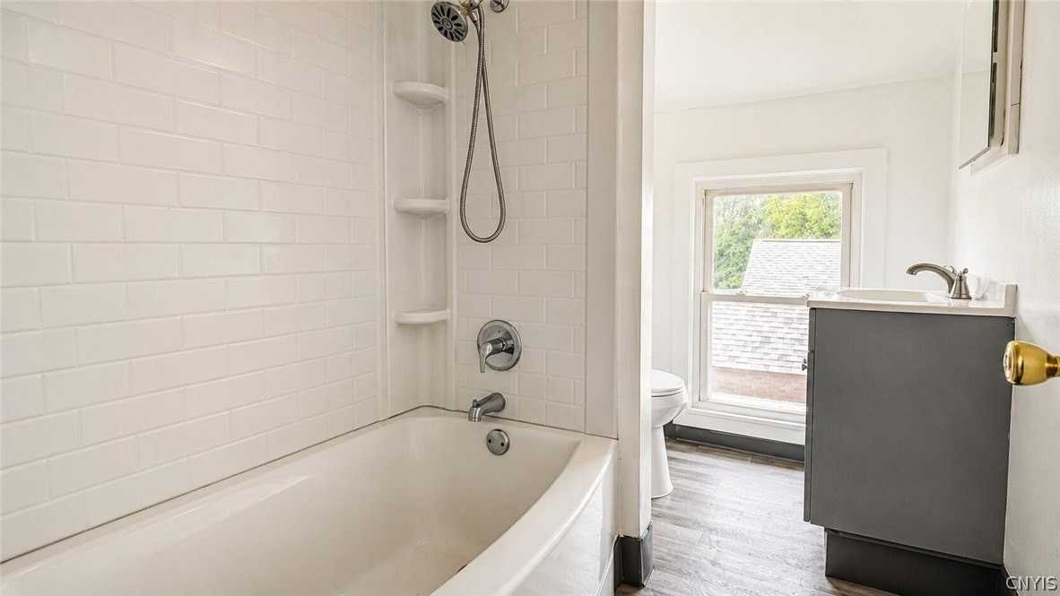 709 S James St #2 - Photo 7 of 10