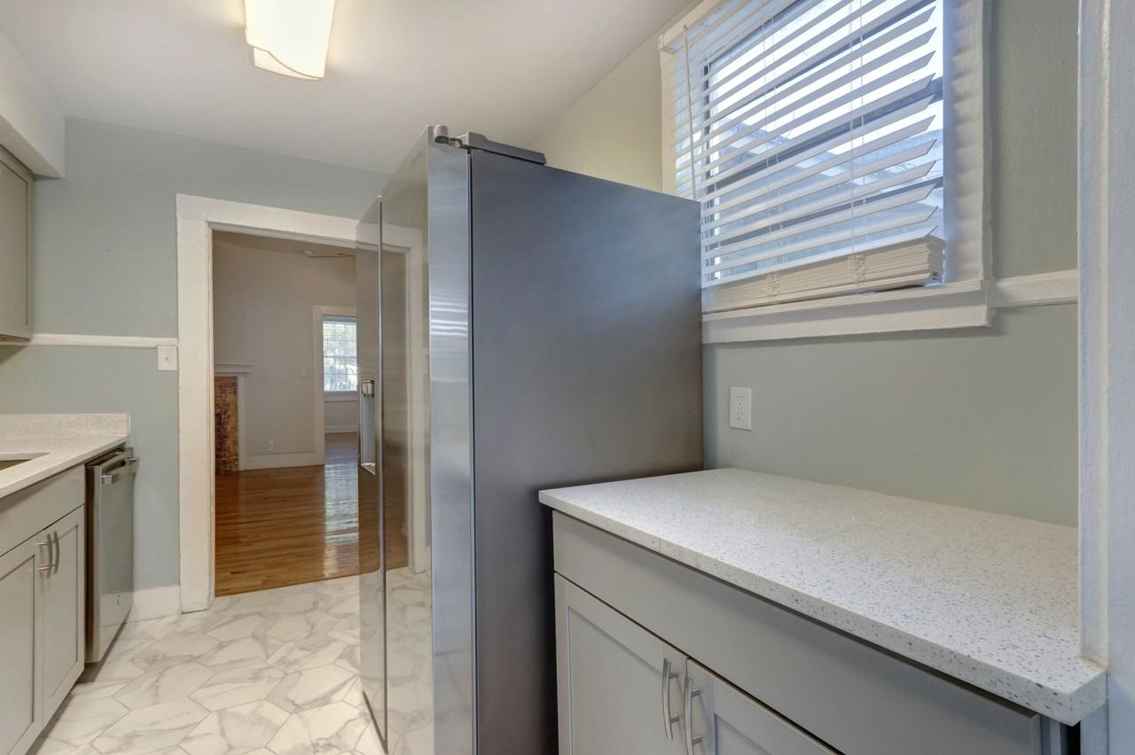 1209 Atlantic Ave - Photo 6 of 16