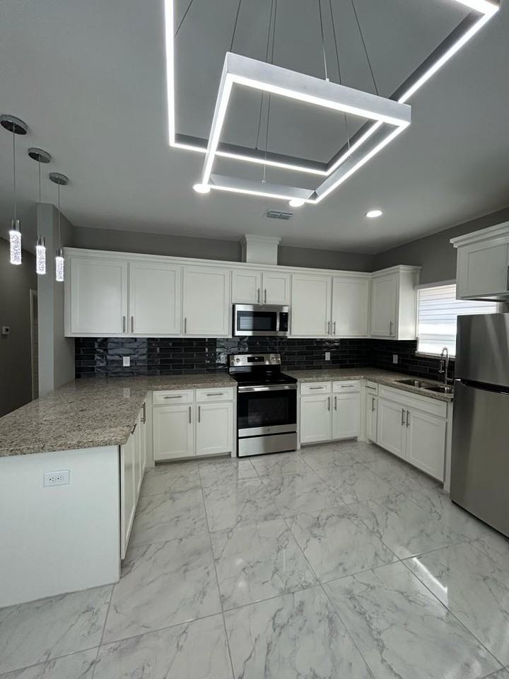 1018 N Blair Ave #1 - Photo 6 of 18