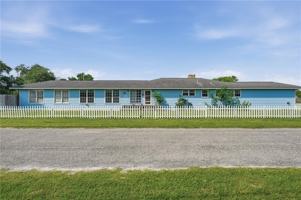 featured image of 651 W Wilson Ave